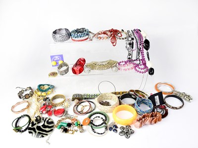 Lot 1368 - A quantity of contemporary costume jewellery...