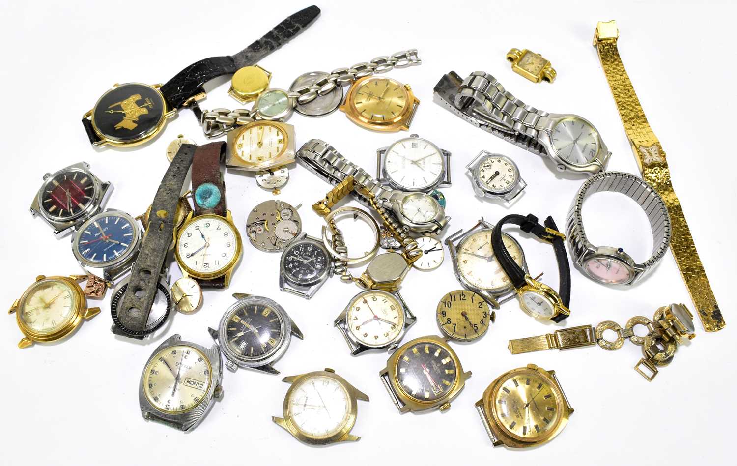 Lot 1322 - A large collection of gentleman's and lady's wristwatch movements