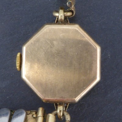 Lot 1416 - SMITHS; a ladies' deluxe 9ct gold wristwatch,...