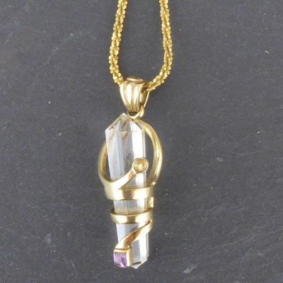 Lot 1238 - A 9ct gold bright cut necklace with lobster...