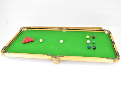 Lot 426 - JOE DAVIES; small tabletop snooker set, boxed.