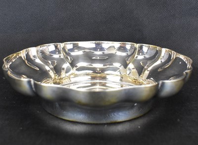 Lot 857 - An Elizabeth II hallmarked silver bowl of...