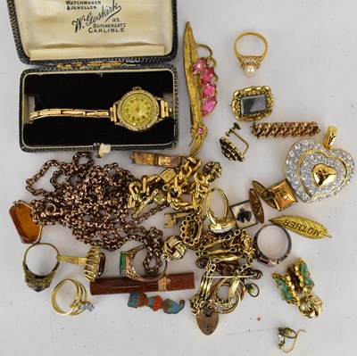 Lot 1370 - Various items of gold plated jewellery to...