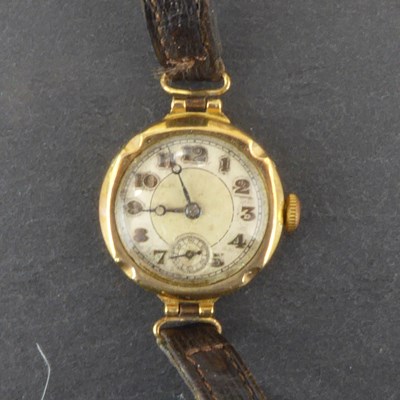 Lot 1427 - A ladies' vintage 9ct gold crown wind watch,...