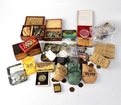 Lot 948 - A quantity of British and world coinage to...