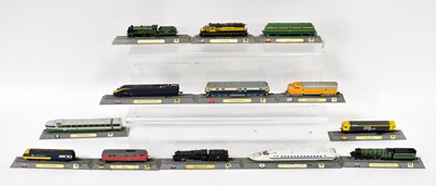 Lot 420 - A quantity of micro gauge trains to include...