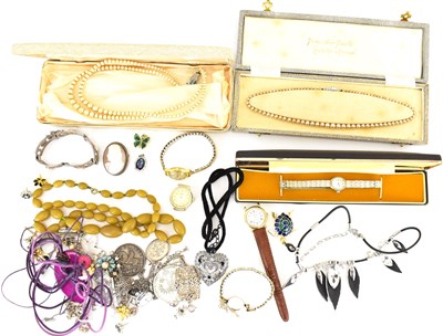 Lot 1330 - Various items of modern and vintage costume...