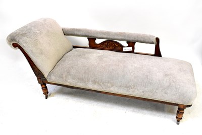 Lot 52 - An Edwardian mahogany chaise longue...