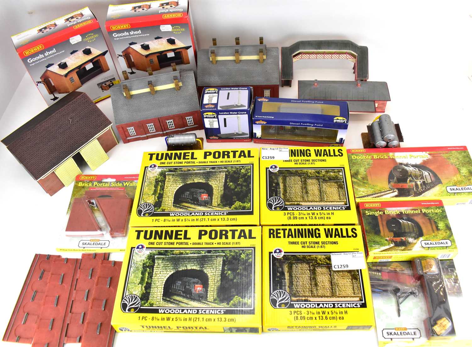 Lot 386 - HORNBY; various boxed and built railway...