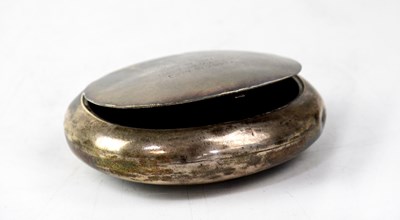 Lot 869 - A Victorian silver snuff box of oval form, lid...