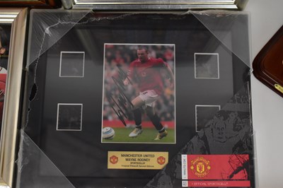 Lot 743 - MANCHESTER UNITED; collectibles to include...