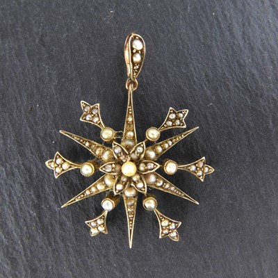 Lot 1214 - An Edwardian 9ct gold seed pearl necklace...