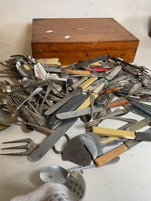 Lot 420 - An oak table top canteen of cutlery with a...