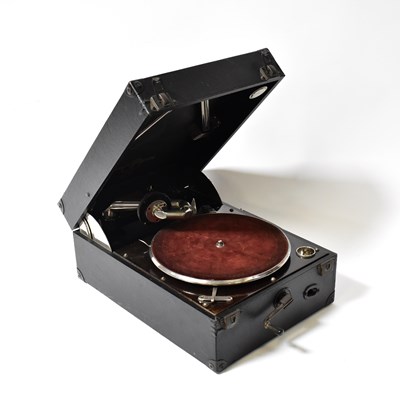 Lot 783 - A Columbia Viva Tonal Graphonola serial no....