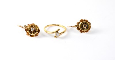 Lot 1286 - A 18ct gold solitaire diamond ring with...