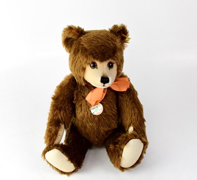 Lot 281 - STEIFF: a growler bear in brown with short...