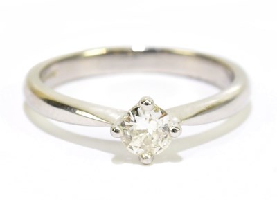 Lot 905A - A platinum set diamond solitaire ring, approx....