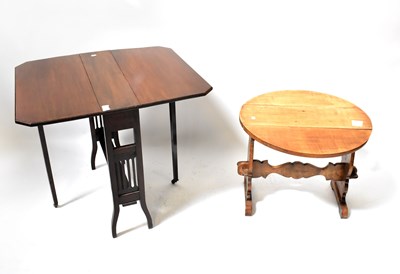 Lot 73 - A walnut Sutherland table and a small...