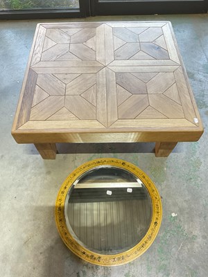 Lot 530 - A coffee table and mirror (2)