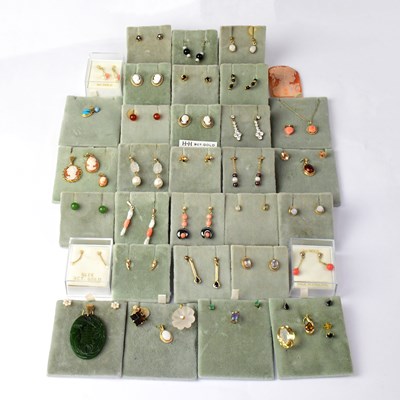 Lot 1196 - A large quantity of 9ct gold and other yellow...
