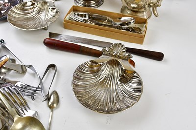 Lot 531 - A collection of electroplated items to include...
