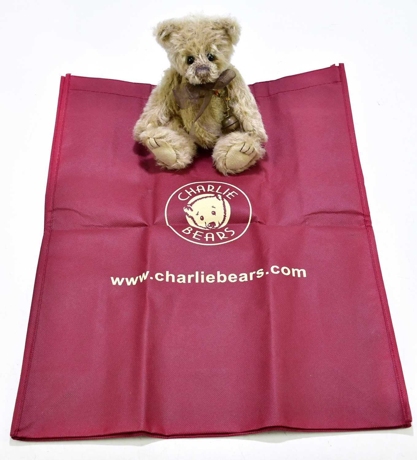 Lot 118 - CHARLIE BEARS; an Isabelle Collection limited...