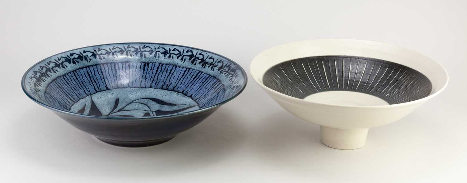 Lot 800 - WILSON LOCHHEAD (born 1952); a stoneware bowl...