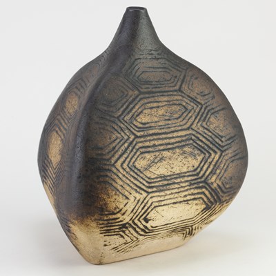Lot 592 - MOLLIE WINTERBURN (1920-1996); a triangular...