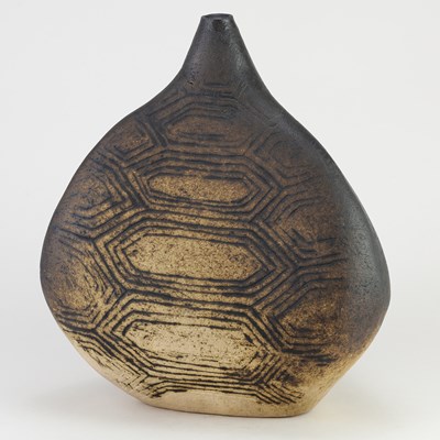 Lot 592 - MOLLIE WINTERBURN (1920-1996); a triangular...