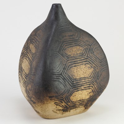 Lot 592 - MOLLIE WINTERBURN (1920-1996); a triangular...