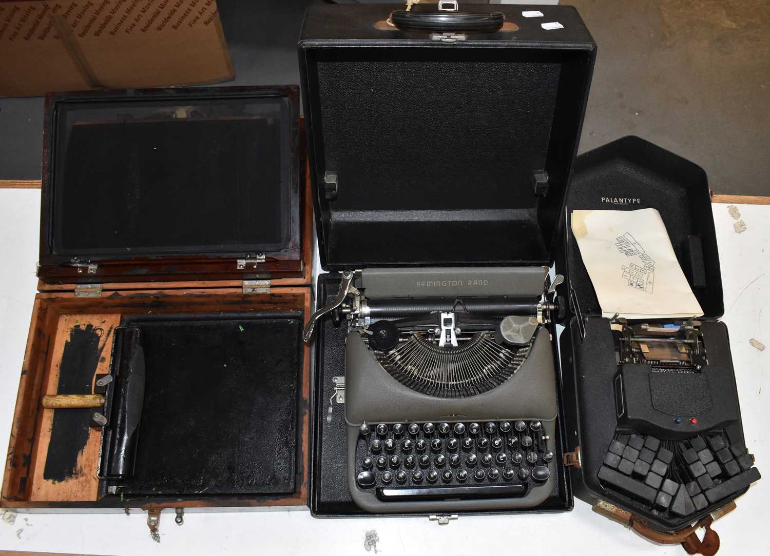 Lot 265 - A Remington Rand typewriter, a Palantype...