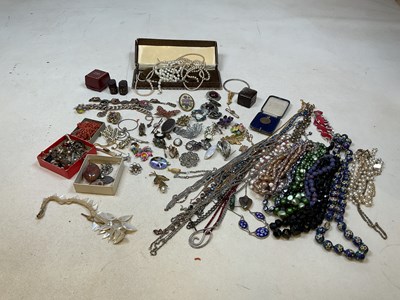 Lot 337 - A quantity of costume jewellery including...