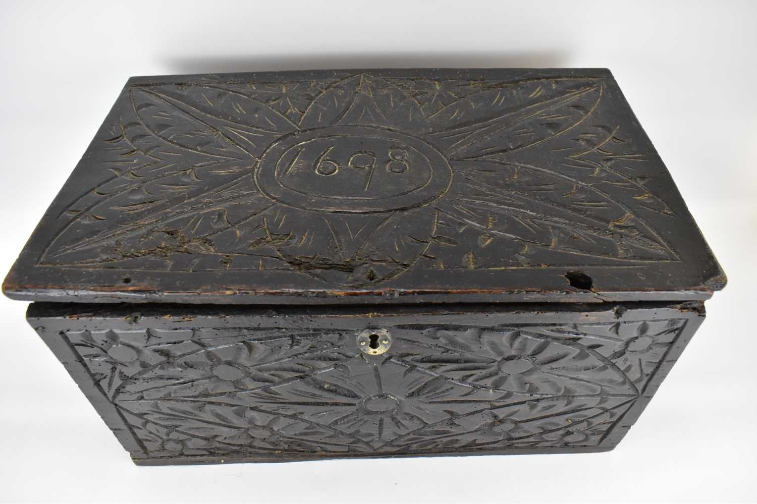 Lot 66 - A late 17th/early 18th century wooden box with...