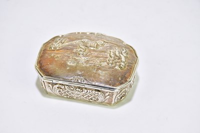 Lot 578 - A Continental silver snuff box with repousse...