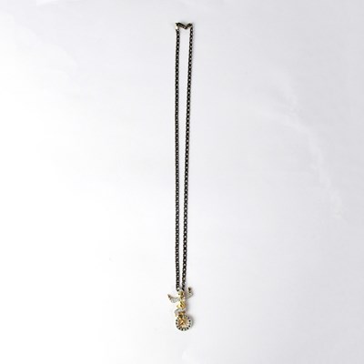 Lot 1131 - A 9ct gold chain and a gold articulated...