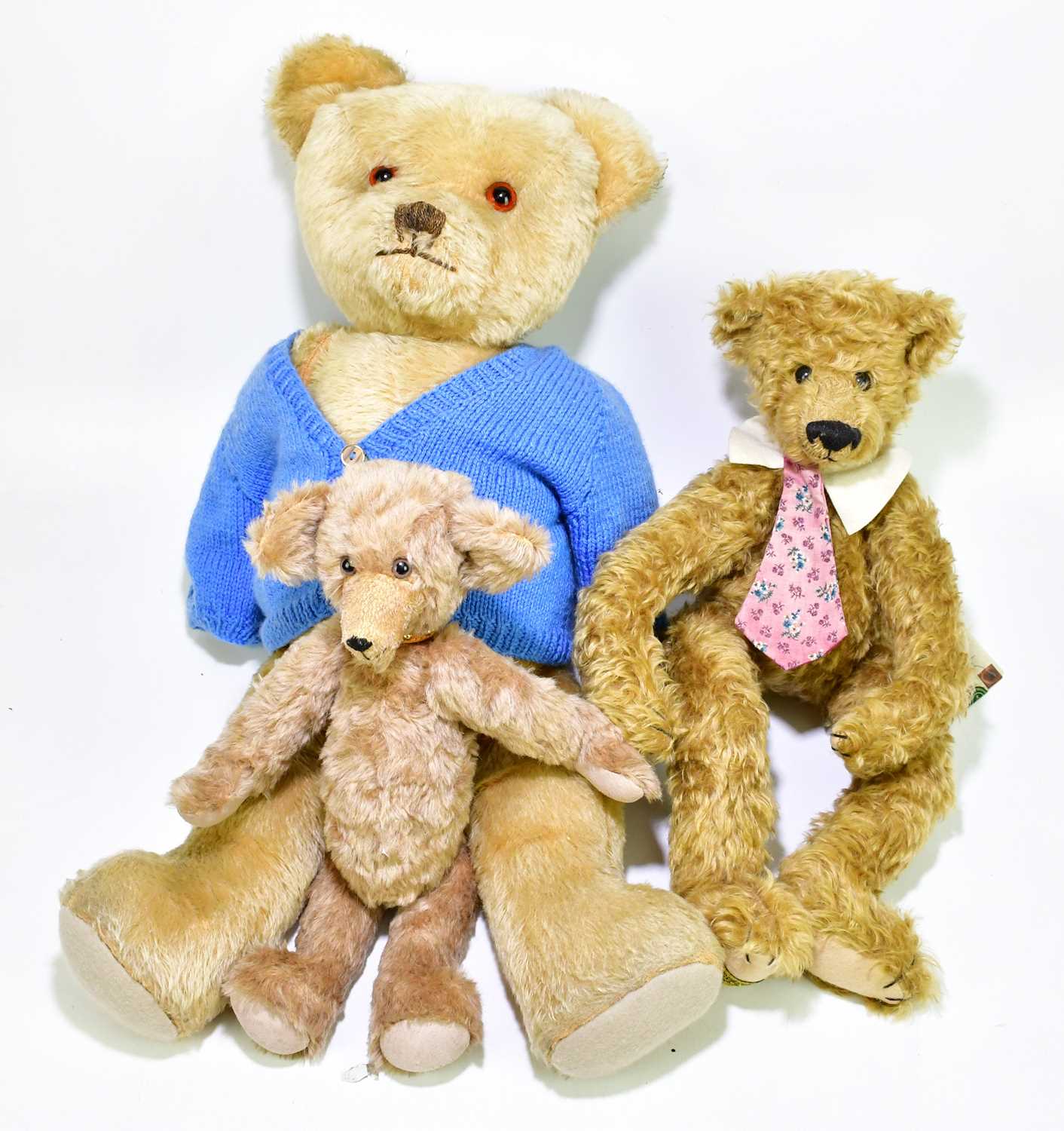 Lot 123 - MERRYTHOUGHT; a limited edition plush bear...