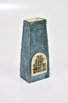 Lot 1422 - SUE LOWE FOR TROIKA POTTERY; a Coffin vase...