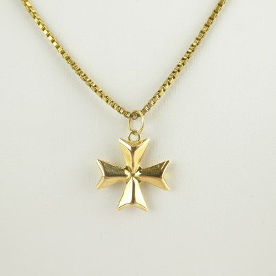 Lot 1101 - A 9ct gold Maltese cross pendant, length 1.6cm,...