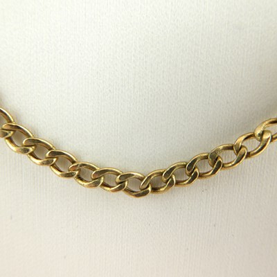 Lot 1158 - A 9ct gold necklace with ring clasp, length...