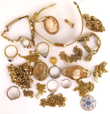 Lot 1232 - Four dainty 9ct gold chains, together with...