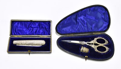 Lot 2540 - HILLIARD & THOMASON; a cased late Victorian...