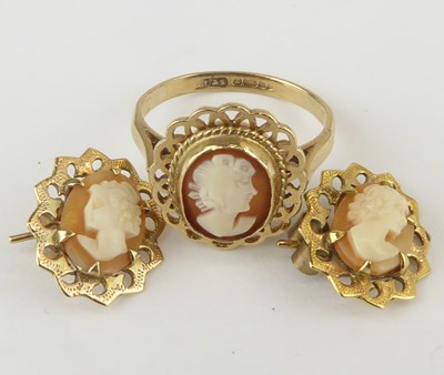 Lot 1207 - A 9ct gold cameo ring, size N, together with a...