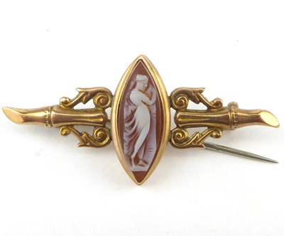 Lot 1062 - A Victorian 9ct gold cameo brooch, length 4cm,...