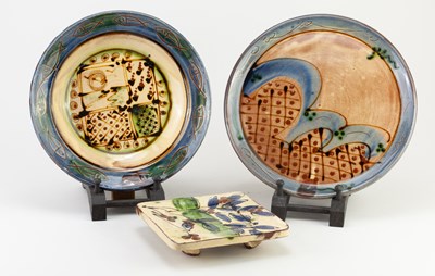 Lot 610 - NIEK HOOGLAND (born 1953); a slip decorated...
