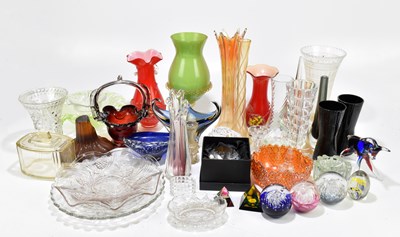 Lot 619 - A quantity of cut and coloured glass