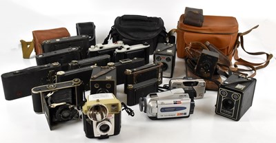 Lot 155 - A collection of assorted cameras to include a...