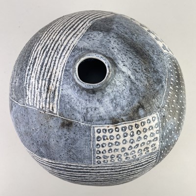 Lot 802 - YO THOM (born 1973); a stoneware tsubo covered...