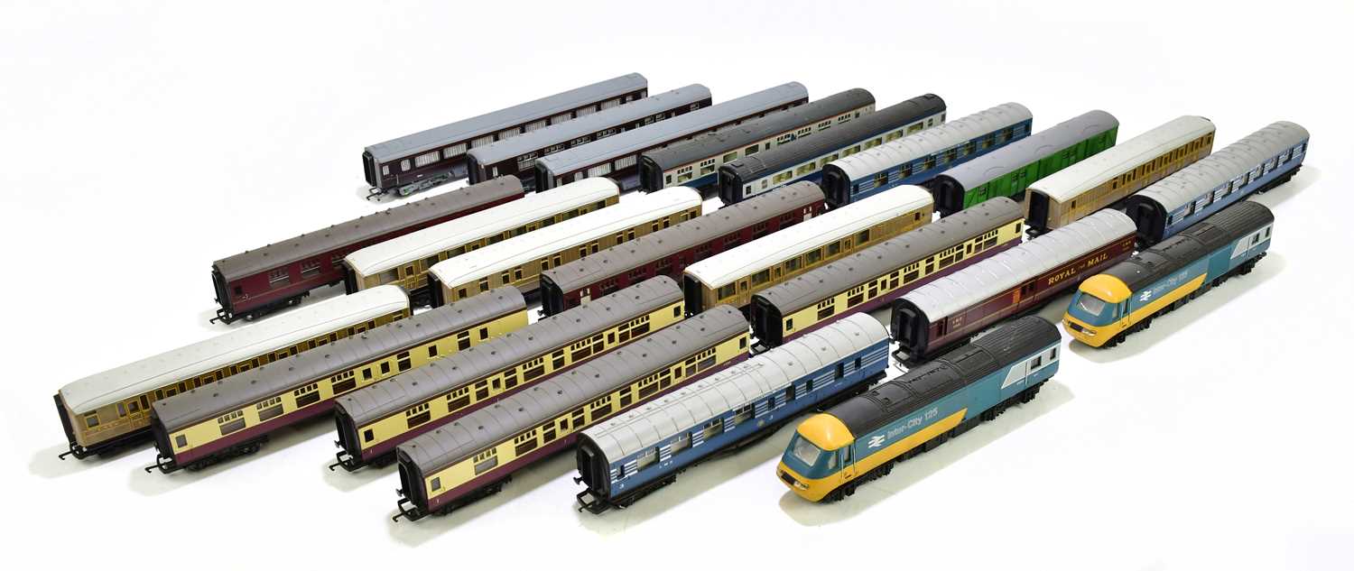 Lot 217 - HORNBY; a collection of OO gauge carriages...