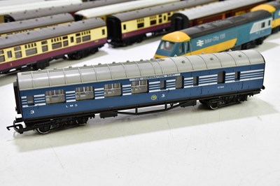 Lot 217 - HORNBY; a collection of OO gauge carriages...