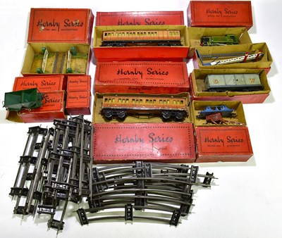 Lot 58 - HORNBY; a group of various O gauge carriages...